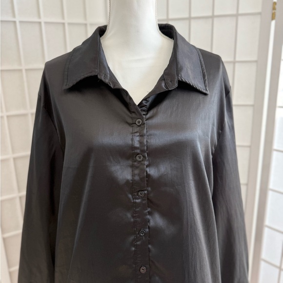 Pretty Little Things Black Satin Shirt Dress | LARGE 🔥CLEAR THE CLOSET - Picture 3 of 6